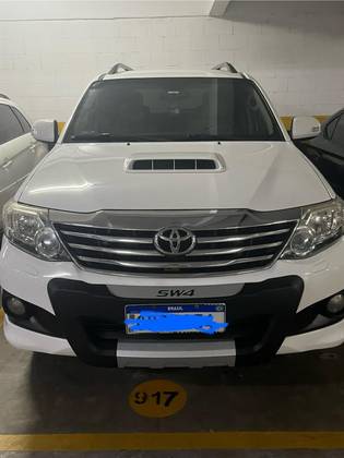 TOYOTA HILUX SW4 3.0 SRV 4X4 7 LUGARES 16V TURBO INTERCOOLER DIESEL 4P AUTOMÁTICO TOYOTA HILUX SW4 3.0 SRV 4X4 7 LUGARES 16V TURBO INTERCOOLER DIESEL 4P AUTOMÁTICO